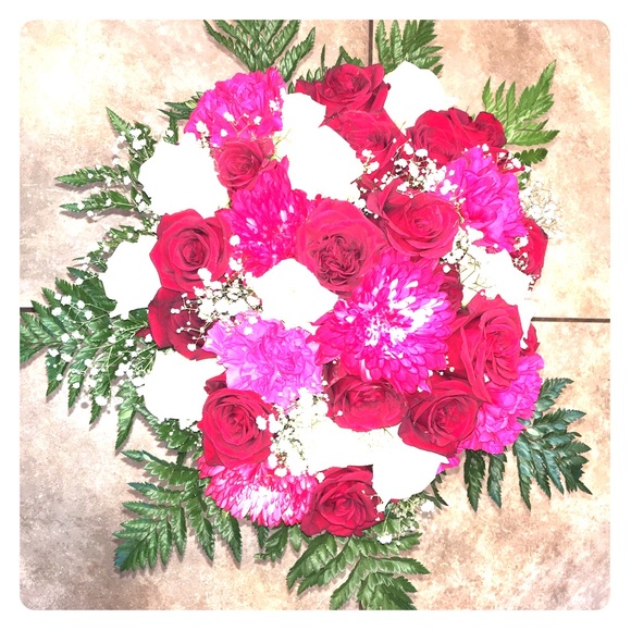 Meet your Posher, Julie - Picture 1 of 1